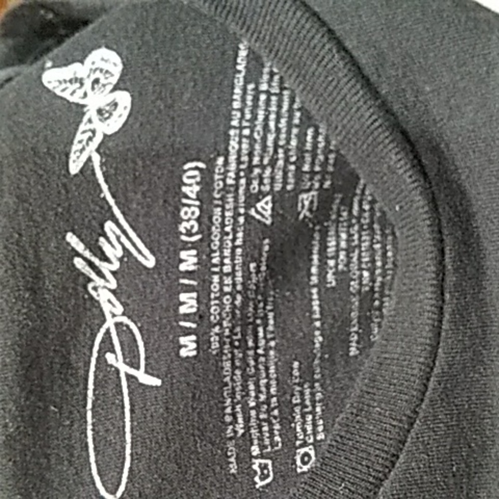 Black Dolly Parton Tee Shirt. - Picture 3 of 3